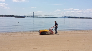 beach cleaning beach cleaner