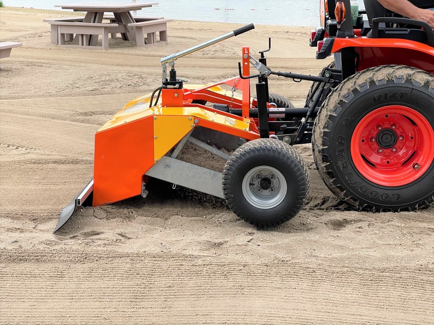 Beach Cleaner, Beach Cleaning Machine, Beach Cleaning equipment