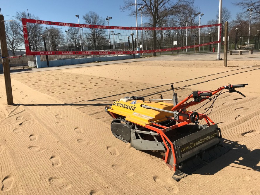 Beach cleaning, beach cleaner, volleyball court cleaner